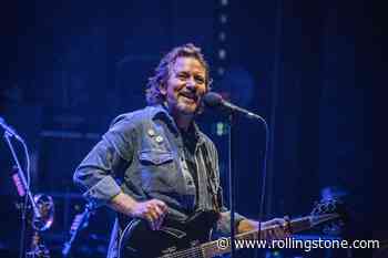 Eddie Vedder’s ‘Earthling’ Tour Launch Felt Like a Glorious ’90s Alt-Rock Fever Dream