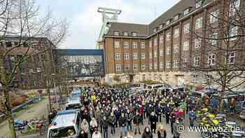 Witten: Polizei legt Schweigeminute für tote Kollegen ein - Westdeutsche Allgemeine Zeitung