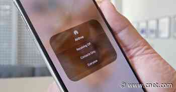 You're not still sharing iPhone photos with a USB thumb drive, right?     - CNET