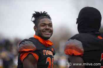 Signing day: Belleville linebacker Aaron Alexander, former Michigan pledge, commits to Don Brown-led UMass - MLive.com