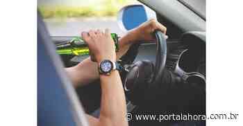 Em Imbituba, motorista embriagado é preso por causar acidente com motociclista na Av. Renato Ramos ao tentar entrar em supermercado - Portal AHora