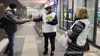 Vigevano, mascherine in dono ai pendolari - La Provincia Pavese