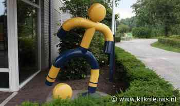 Dieven slaan meerdere keren toe bij Blauw Geel: telefoons en kleding gestolen uit kleedkamer - Kliknieuws.nl