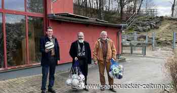 Borussia Neunkirchen spendet Fußbälle an den Neunkircher Zoo - Saarbrücker Zeitung