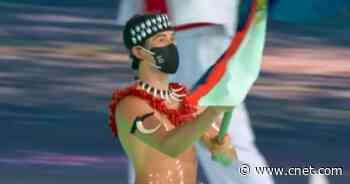 Beijing Olympics opening ceremonies: There's a new shirtless flagbearer     - CNET