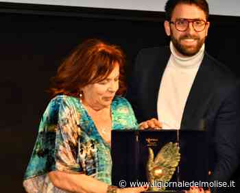 L'artista agnonese Ettore Marinelli realizza un'opera per il Premio Nazionale "Maestro Giancarlo Bigazzi" - Il Giornale del Molise