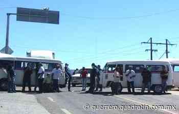 Bloquean choferes carretera en Teloloapan por imposición de delegado - Quadratin Guerrero