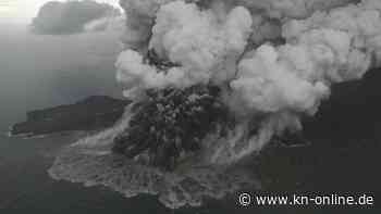 Indonesischer Vulkan Anak Krakatau spuckt Asche
