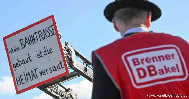 Demo gegen Pläne zu Brenner-Nordzulauf: «Heimat versaut»