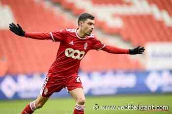 Volg Standard - Cercle LIVE: Vanhoutte weggedragen op een draagberrie