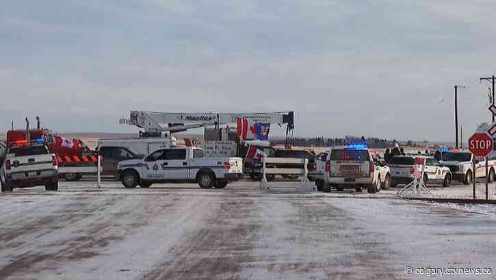 Coutts, Alta., border protest constantly 'in flux', RCMP says