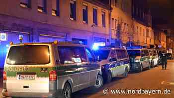 Massenschlägerei am Erlanger Hauptbahnhof: Polizisten blockiert und umringt - Platz geräumt - Nordbayern.de