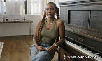 Watch Justine Skye Experience VR with Meta Quest 2 - Complex