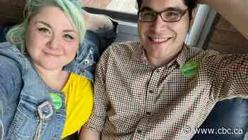 Manitoba Métis beader heading to Paris Fashion Week