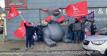 Grimsby MP Lia Nici brands scaffolders protest outside her office 'aggressive and unhelpful' - Grimsby Live