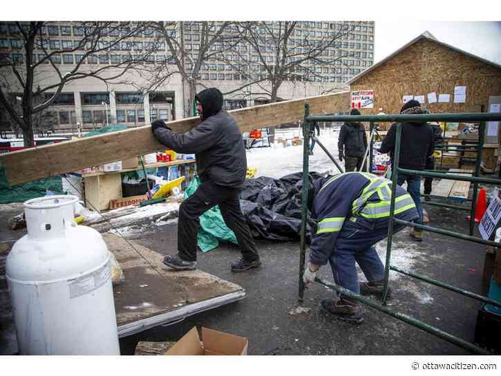 Truck convoy: City 'outnumbered,' says mayor; Some protesters relocating from Confederation Park