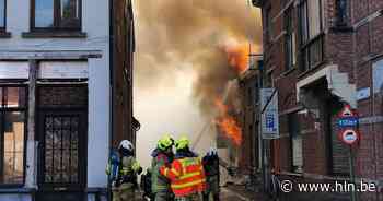 Zware uitslaande brand verwoest twee rijwoningen in centrum van Lokeren - Het Laatste Nieuws