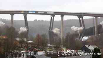 Verkehr - Wilnsdorf - "Bilderbuchsprengung" der alten A45-Talbrücke bei Wilnsdorf - Wirtschaft - Süddeutsche Zeitung