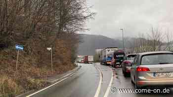 Verkehrschaos auf der B236: Das ist der Grund - come-on.de