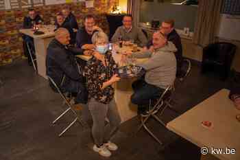 Volkscafé De Gilde in Pittem viert Nieuwjaar: “Black & White Party dit jaar in coronastijl” - KW.be