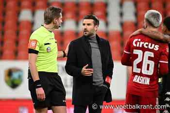 Ex-ref begrijpt Standard: &quot;Met dit soort interventies verziekt de VAR het voetbal&quot;