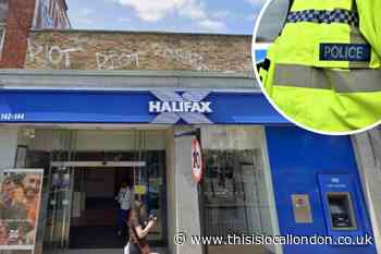 Man attacked after withdrawal from Halifax Lewisham cash machine