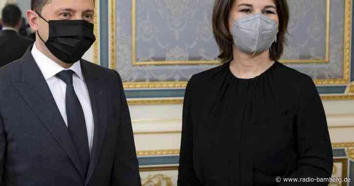 Baerbock beginnt Besuch in Ukraine