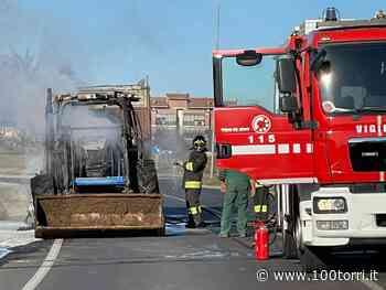 Chieri, un trattore prende fuoco - CentoTorri