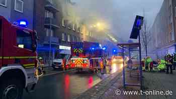 Essen/Gelsenkirchen: Wohnung brennt – Mann springt aus zweitem Stock - t-online