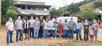 Vila Itaperuna recebe ambulância 0Km • SiteBarra - SiteBarra