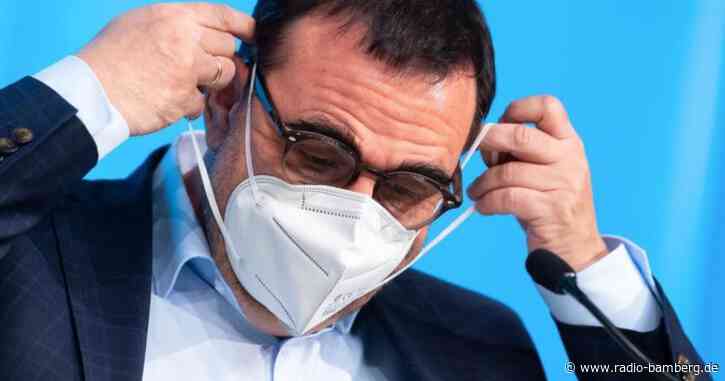 Holetschek: Bayern setzt Teil-Impfpflicht «mit Augenmaß» um