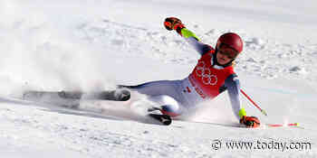 Mikaela Shiffrin crashes out of women’s giant slalom at Beijing Olympics
