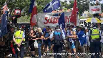 Protesters surround Government House - Western Advocate
