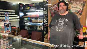 Saskatoon smoke shop owner watches his dream business 'crumble and fall'