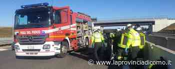 Si ribalta con l'auto all'uscita di Saronno - La Provincia di Como