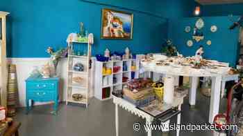 SC woman bought storage unit for thrift shop. What she found ‘broke my heart’ - Hilton Head Island Packet