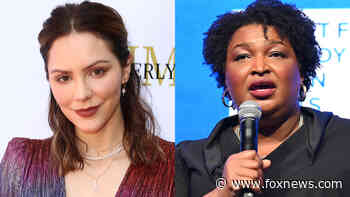 Katharine McPhee slams Stacey Abrams for maskless classroom photo: 'The hypocrisy continues'