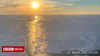 Lake Erie: 18 rescued from breakaway floating ice sheet