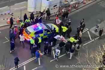 Johnson under pressure after Starmer heckled by mob outside Parliament - St Helens Star