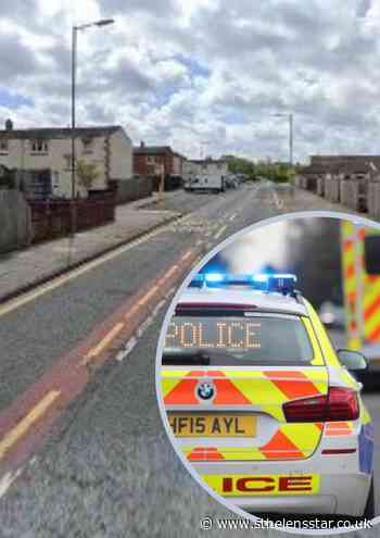 Mercedes driver 'flees on foot' after crash in Clock Face - St Helens Star