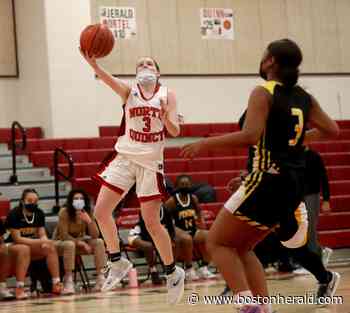 North Quincy girls stay unbeaten, beat Fenway behind Gormley’s 28 points - Boston Herald