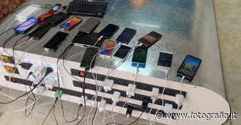 Il mega powerbank in grado di caricare 60 dispositivi contemporaneamente - fotografia.it