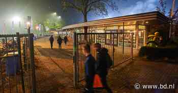 Blauw Geel achtervolgd door vandalisme. Dat kost veel geld: '4500 euro om dug-out op veld 7 te vervangen' - BD.nl