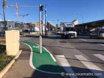 Poteau au beau milieu d'une piste cyclable de Villeneuve-Loubet: la Ville reconnaît "une erreur"