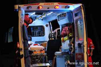 Incidente all’alba. Finisce con l’auto nel canale. Trasferito in ospedale - IlGiunco.net