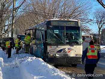 NJ Transit Bus Crashes On Atlantic City Expressway, 5 Injured - Northern Highlands Daily Voice