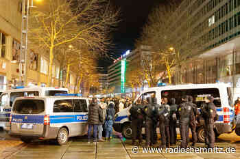 Hunderte bei friedlichen Corona-Prostesten in Chemnitz - Radio Chemnitz