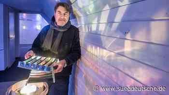 Starnberg: Lichtkunst vom Schrottplatz - Starnberg - Süddeutsche Zeitung