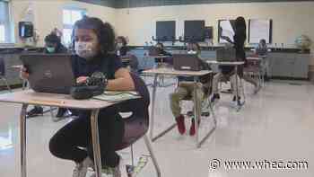 Hochul to extend mandate for masks in schools, reevaluate after Feb break