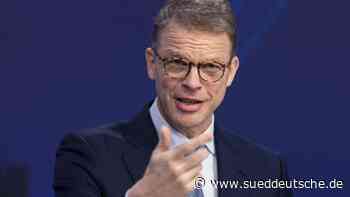 Banken - Frankfurt am Main - Sewing: Müssen Abhängigkeit von lockerer Geldpolitik stoppen - Wirtschaft - Süddeutsche Zeitung